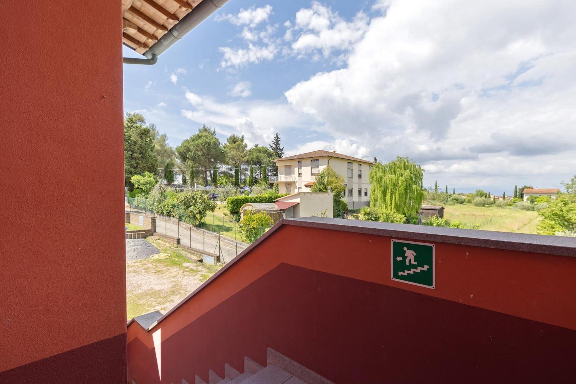 La Bettola Tavern Rooms Restaurant Монтополи-ин-Валь-д'Арно Экстерьер фото